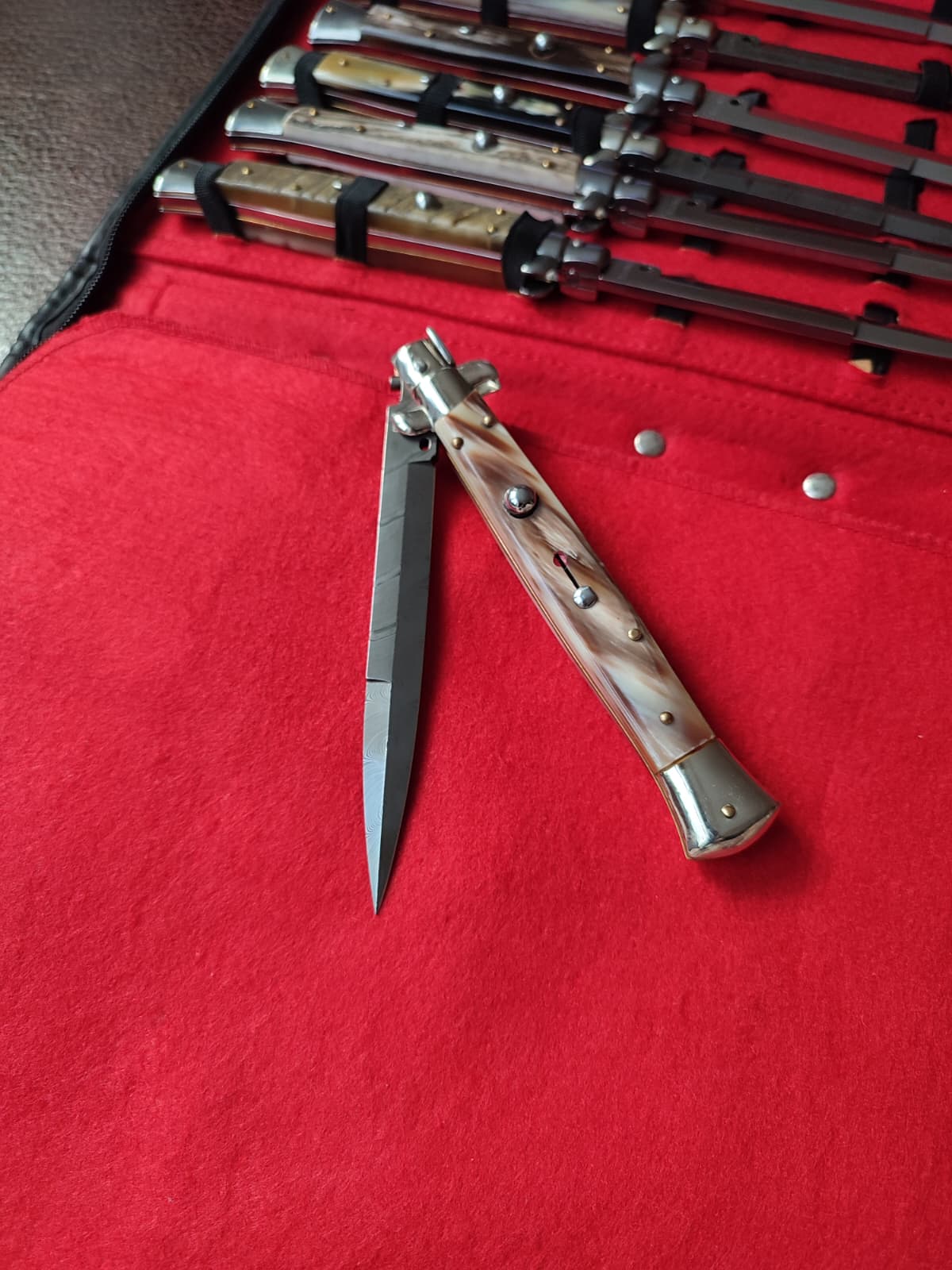 İtalyan Stiletto Sanatı: Aga Campolin ve Frank Beltrame Koleksiyon Rehberi