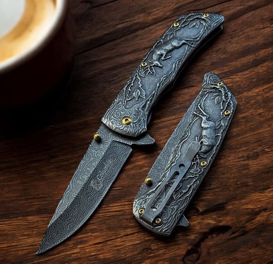 Columbia Company FXT-2370 Geyik İşlemeli Siyah Manuel Kamp Çakısı Columbia Company FXT-2370 Geyik İşlemeli Siyah Manuel Kamp Çakısı