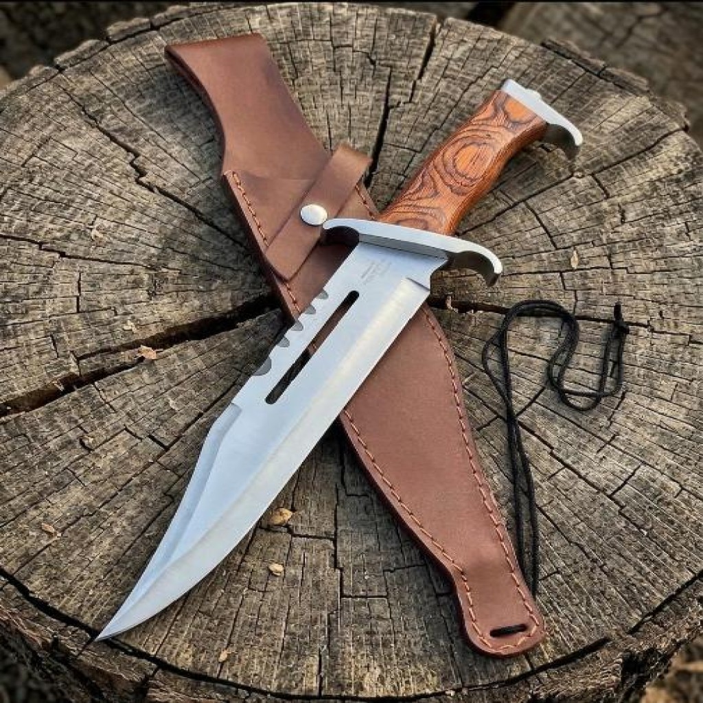 Rambo111 32 cm Ahşap Kabzeli Deri Kılıflı Paslanmaz Çelik Av ve Kamp Bıçağı
